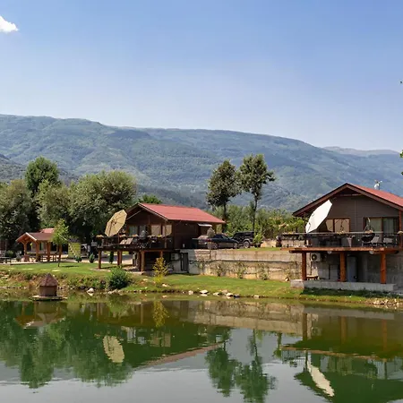 Parque de Campismo комплекс язовир валтата Komplex Yazovir Valtata